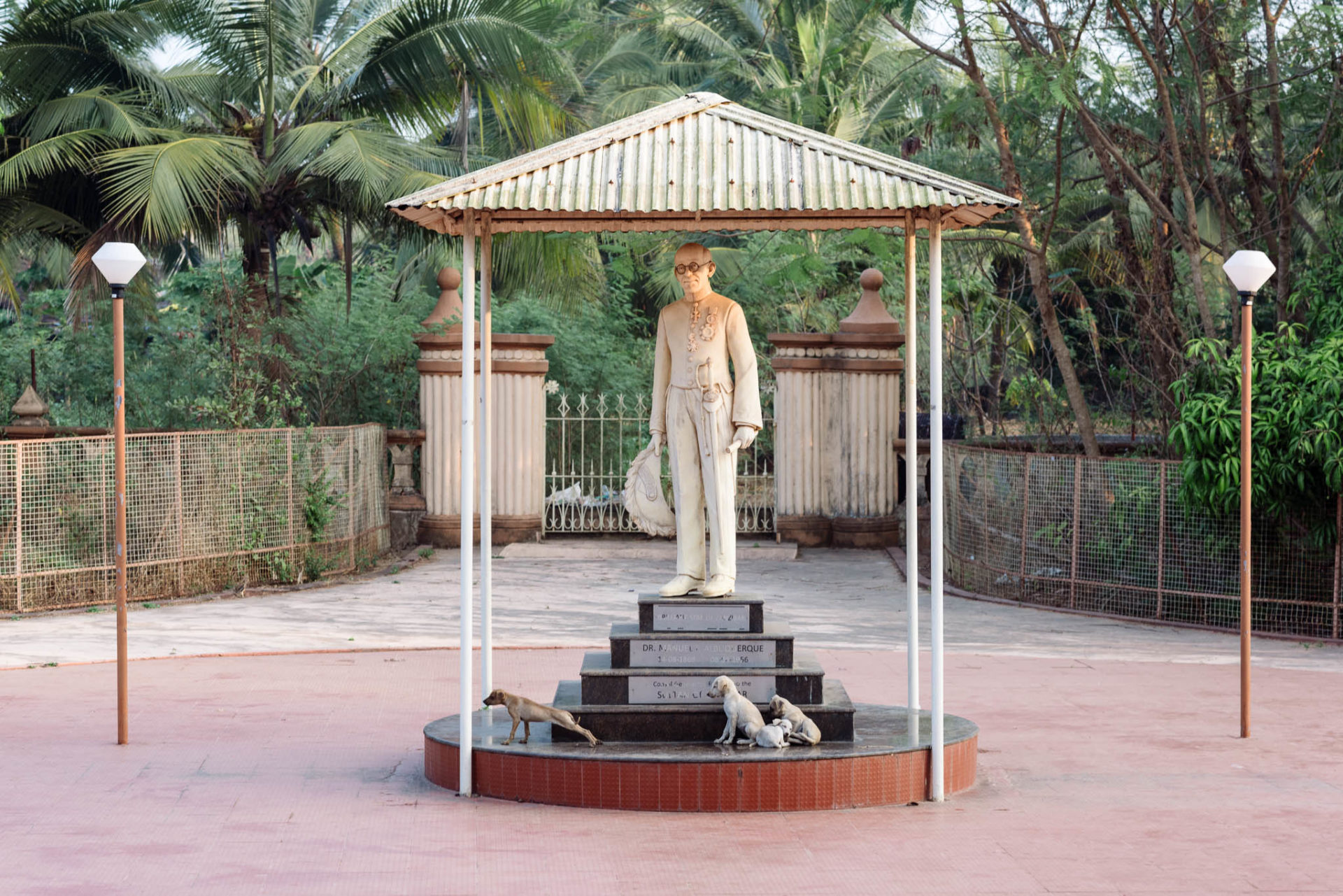 Statue of Dr. Manuele Albuquerque, Kripa Foundation, Anjuna